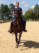 Yessin Rahmouni op zijn paard